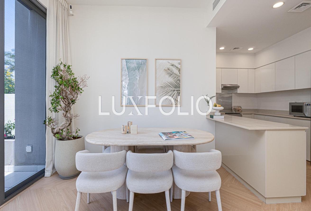 Luxury Upgrades | True Corner | Large Plot photo 4