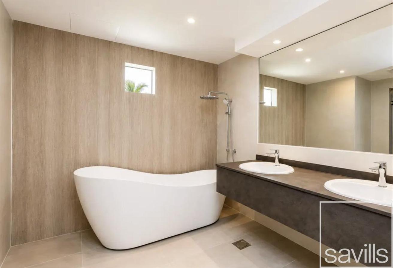 Upgraded | Furnished | Lake View | Spacious Villa photo 10