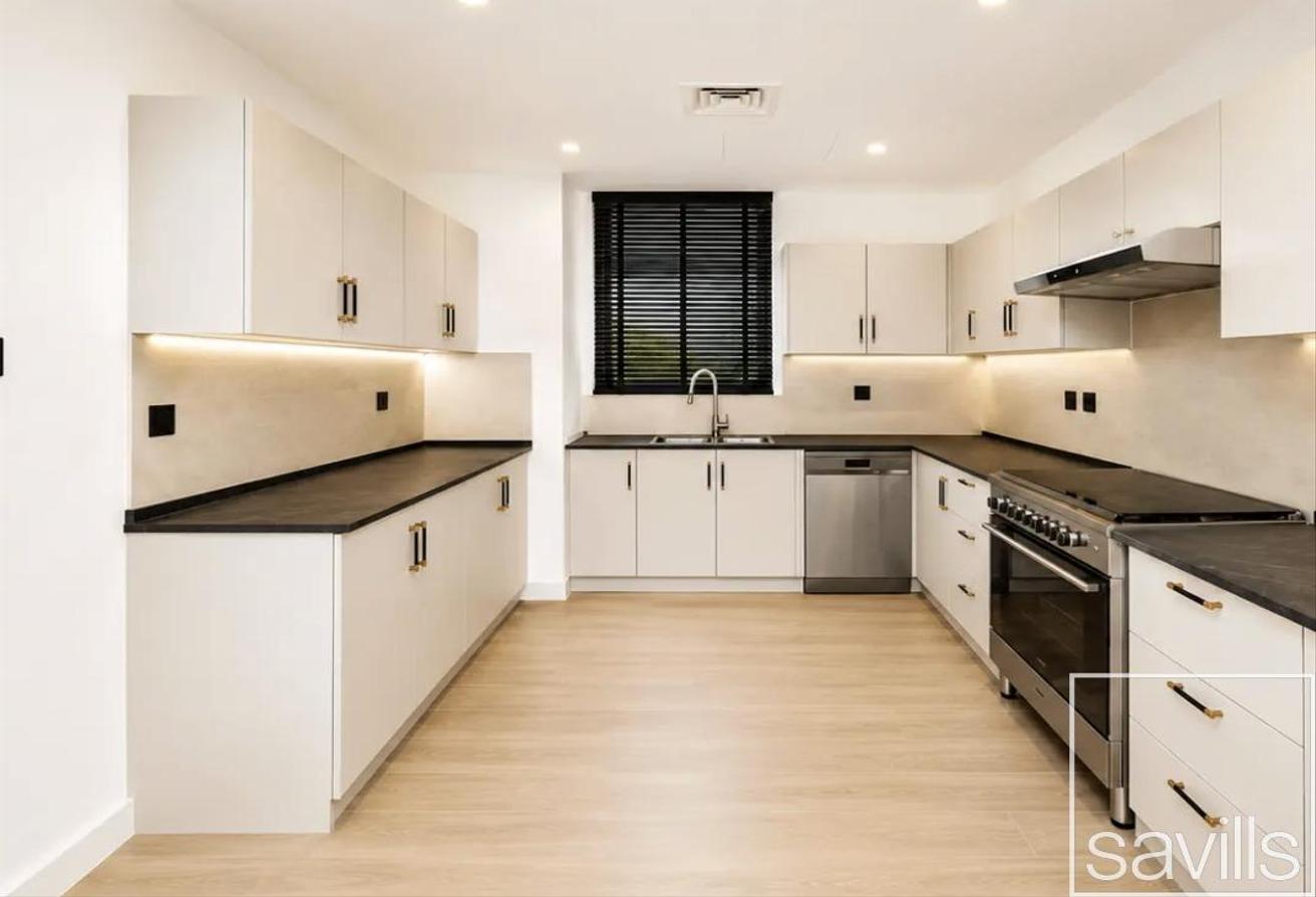 Upgraded | Furnished | Lake View | Spacious Villa photo 4