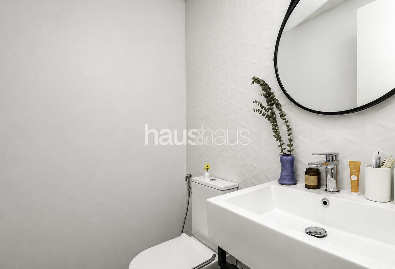 Beautiful View | Fully Furnished | Top Quality photo 10
