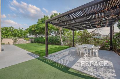 Villa - 5 Bedrooms - 5 Bathrooms for rent in Meadows 6 - Meadows - Dubai