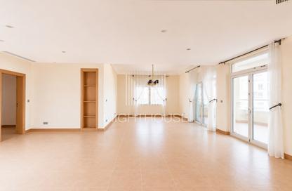Apartment - 3 Bedrooms - 4 Bathrooms for rent in Al Shahla - Shoreline Apartments - Palm Jumeirah - Dubai