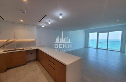 Apartment - 2 - 3 for rent in La Vie - Jumeirah Beach Residence - Dubai