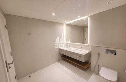 Apartment - 2 - 3 for rent in La Vie - Jumeirah Beach Residence - Dubai