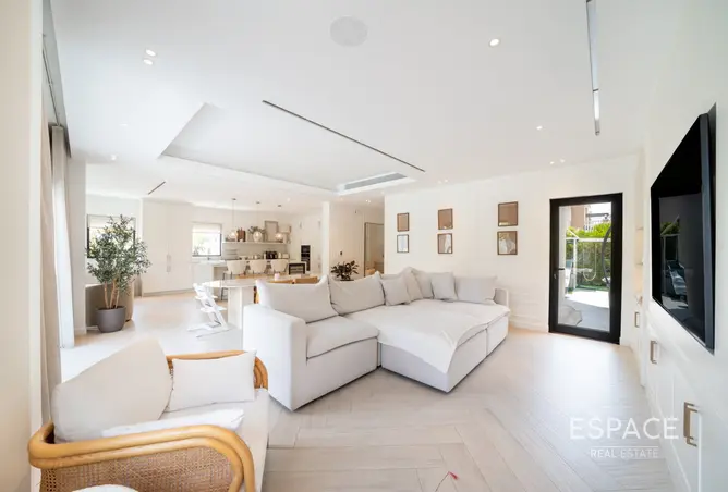 152861244 - Property Image 3