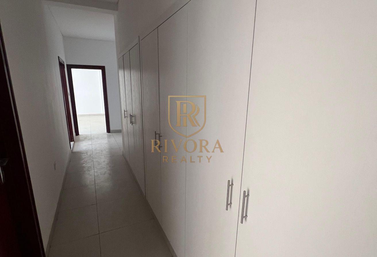 2 BHK | BALCONY | PRIME LOCATION photo 13