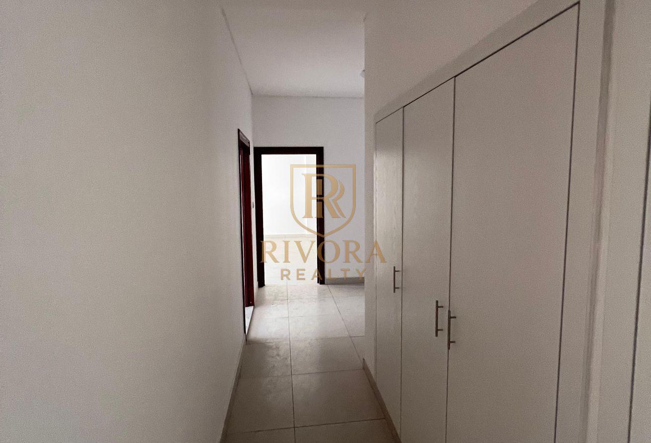2 BHK | BALCONY | PRIME LOCATION photo 15