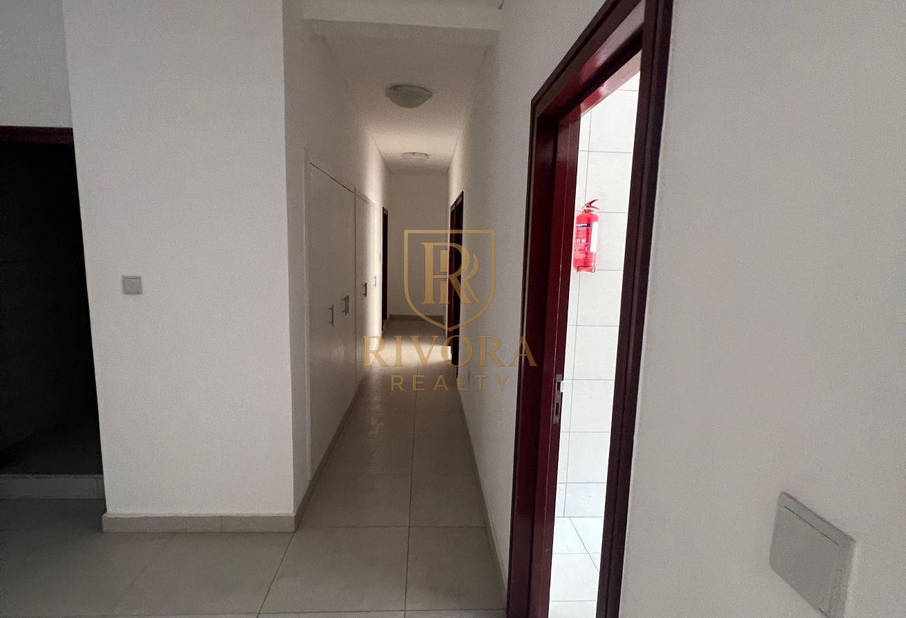 2 BHK | BALCONY | PRIME LOCATION photo 10