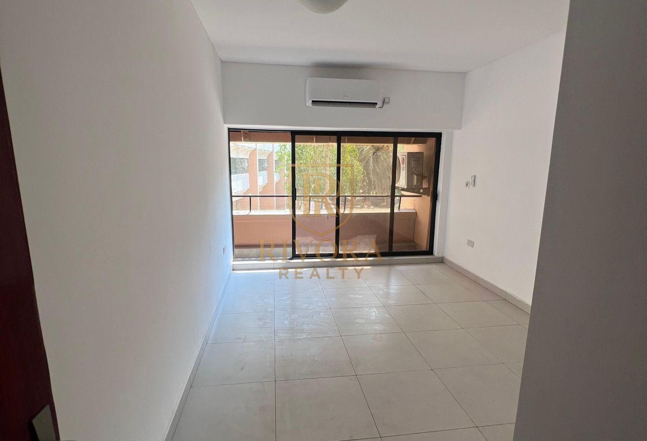 2 BHK | BALCONY | PRIME LOCATION photo 4