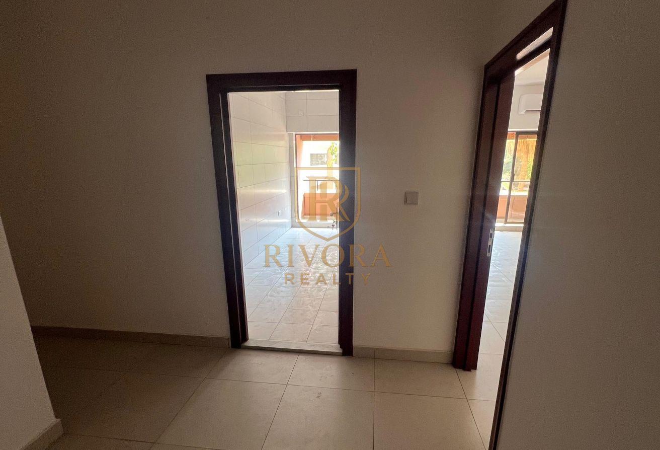 2 BHK | BALCONY | PRIME LOCATION photo 6