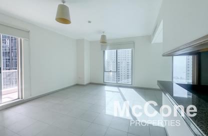 Apartment - 1 Bedroom - 2 Bathrooms for rent in Aurora Tower - Marina Promenade - Dubai Marina - Dubai