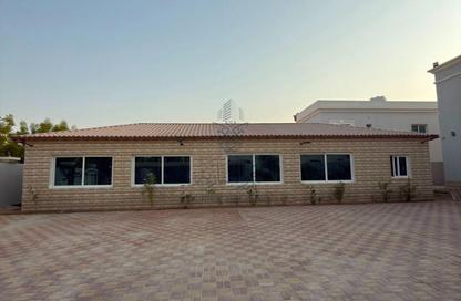 Villa - 5 - 7+ for sale in Al Riqaibah - Al Suyoh - Sharjah
