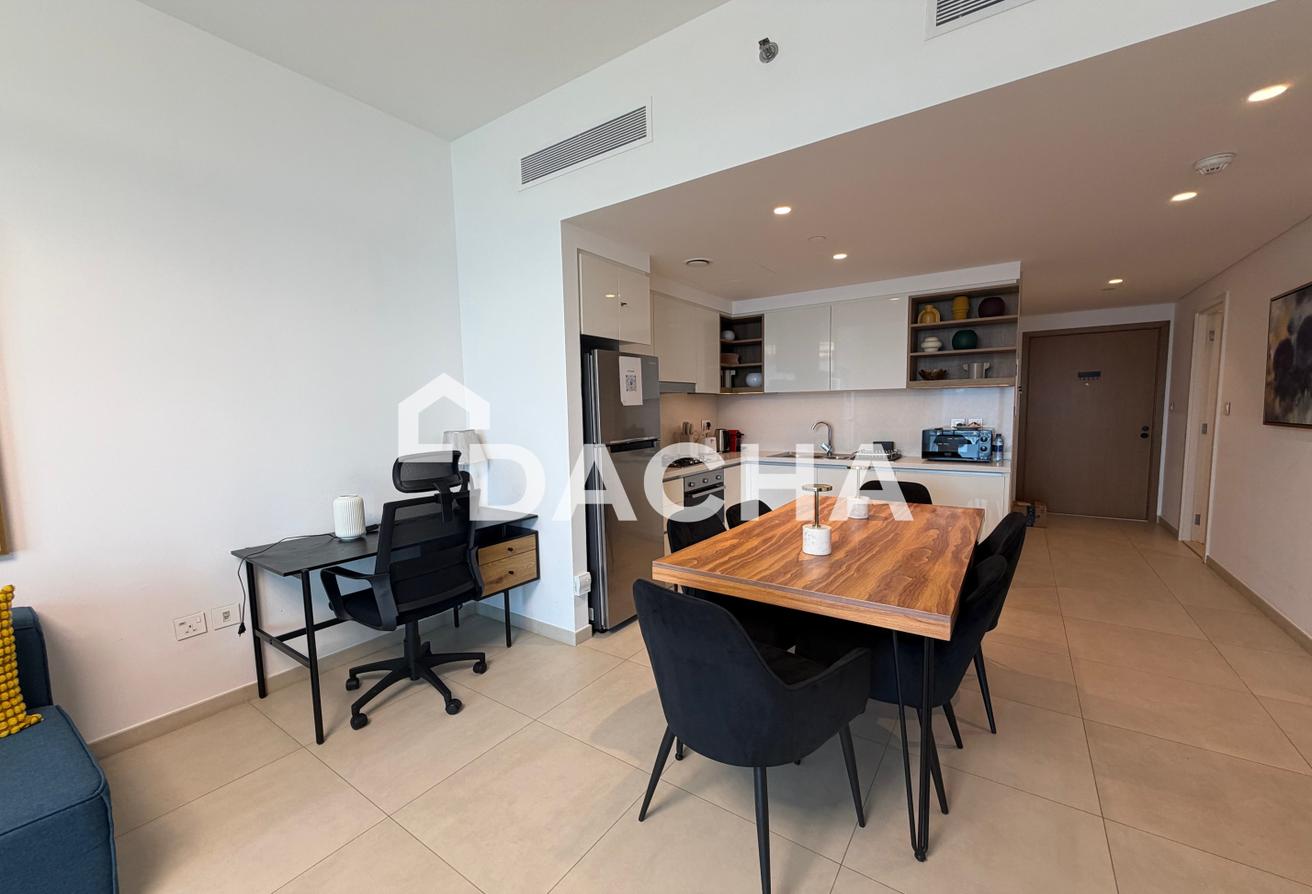 Burj Khalifa View | Fully Furnished | Vacant photo 5