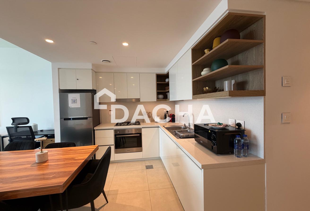 Burj Khalifa View | Fully Furnished | Vacant photo 6
