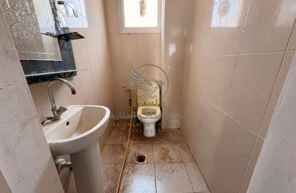 Warehouse - Studio - 1 Bathroom for rent in Ali Mousa Building - Al Sajaa Industrial - Al Sajaa - Sharjah