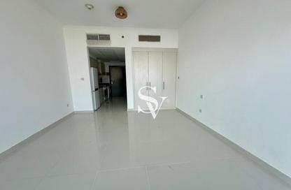 Apartment - Studio - 1 for rent in Carson C - Carson - Damac Hills - Dubai