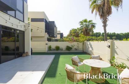 Townhouse - 4 - 5 for rent in Pelham - Akoya Park - Damac Hills - Dubai