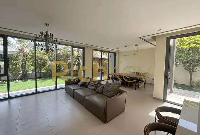 152813883 - Property Image 3