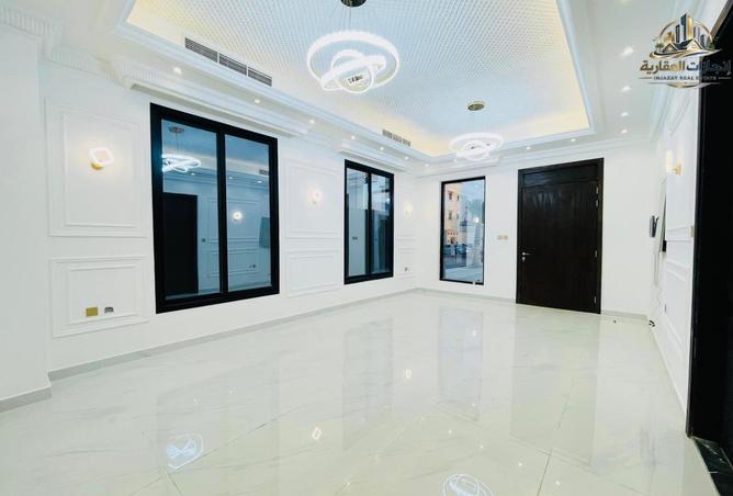 73847811 - Property Image 2