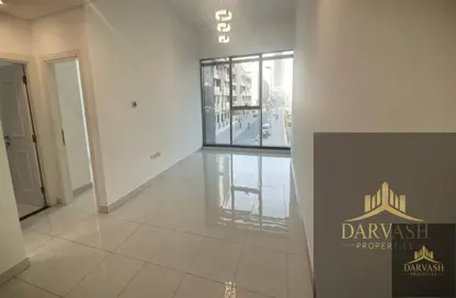 شقة - غرفة نوم - 2 حمامات للايجار في مبني أجياد - الضاحية 10 - قرية جميرا الدائرية - دبي