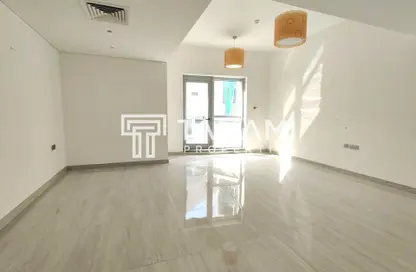 شقة - غرفة نوم - 2 حمامات للايجار في سينترال تاوزر A - سينترال تاوزر - ارجان - دبي