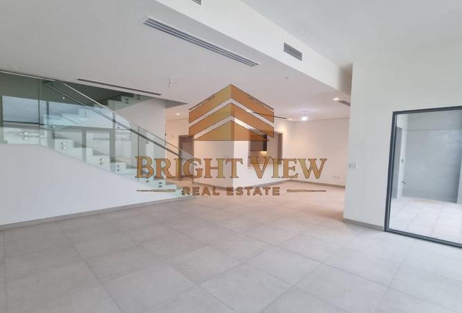 Huge Layout | Ready to move | Type B