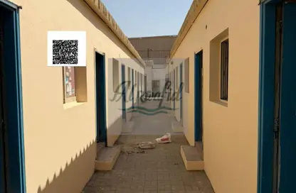 Labor Camp - Studio - 7+ Bathrooms for rent in SG 10 Building - Industrial Area 10 - Sharjah Industrial Area - Sharjah Labor Camp - Studio - 7+ Bathrooms for rent in SG 10 Building - Industrial Area 10 - Sharjah Industrial Area - Sharjah