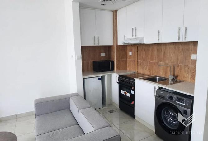Fully Furnished | High Floor | Pool View photo 3