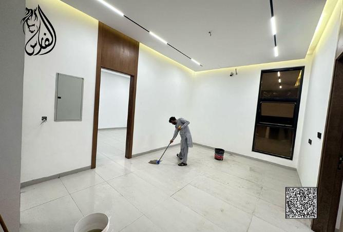 56160803 - Property Image 3