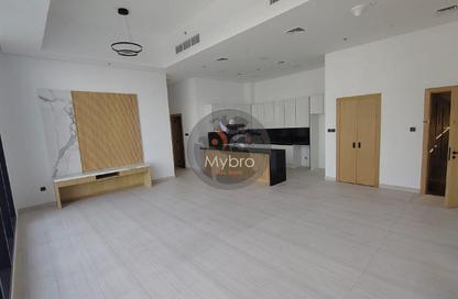 Apartment - 2 - 3 for rent in Bin Hendi Tower - Al Mankhool - Bur Dubai - Dubai