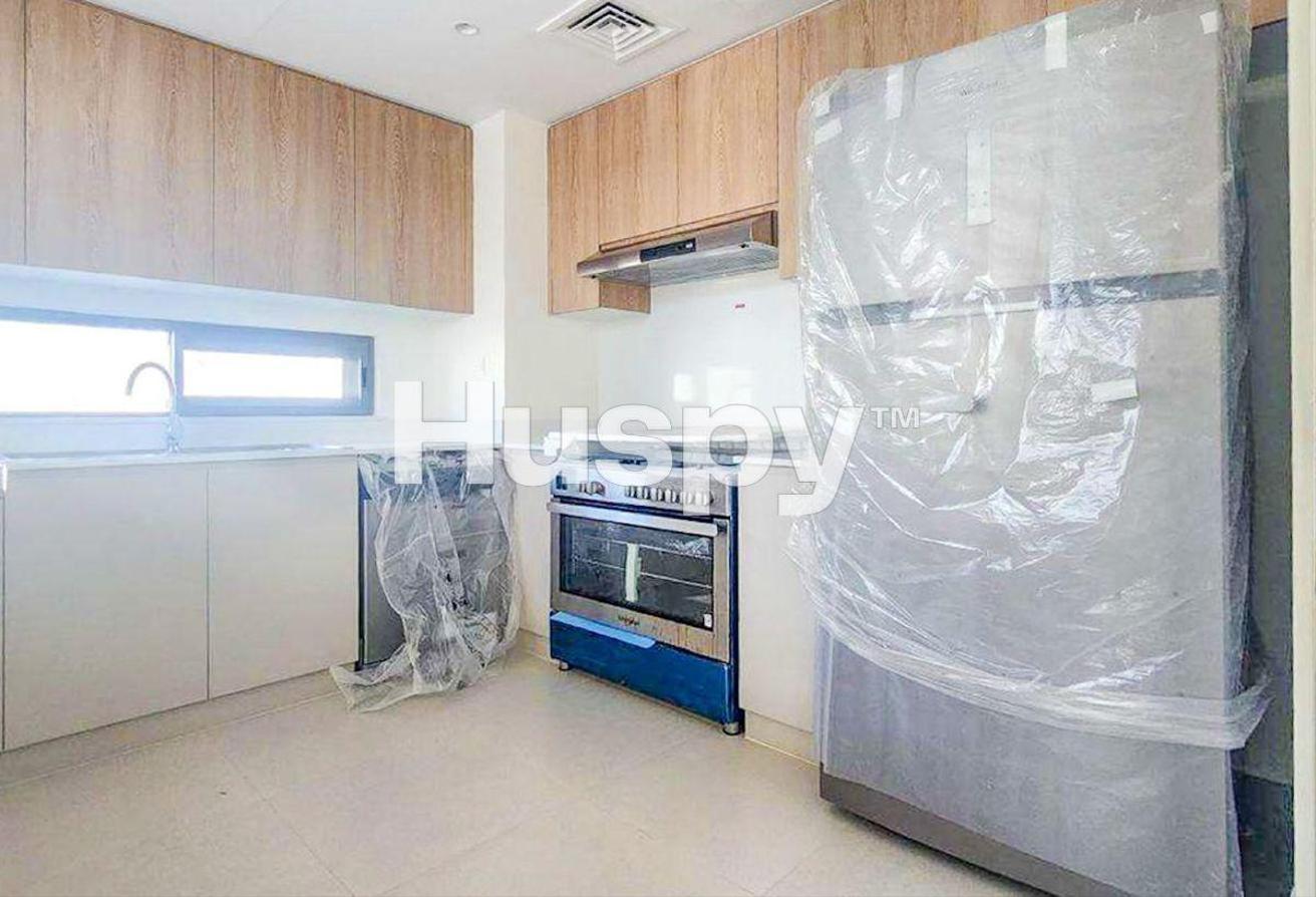 Largest Plot | Corner Unit | Vacant photo 5