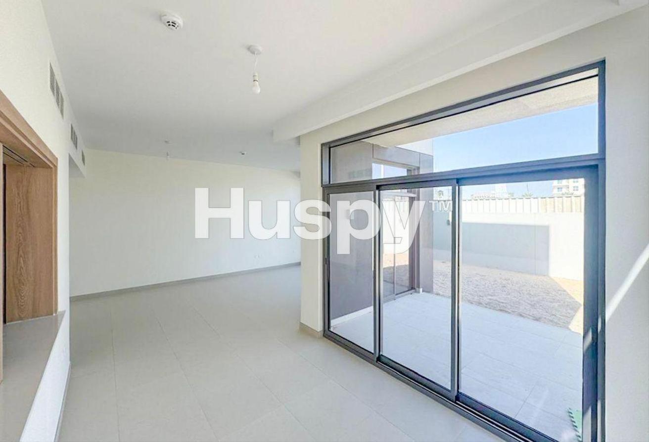 Largest Plot | Corner Unit | Vacant photo 4