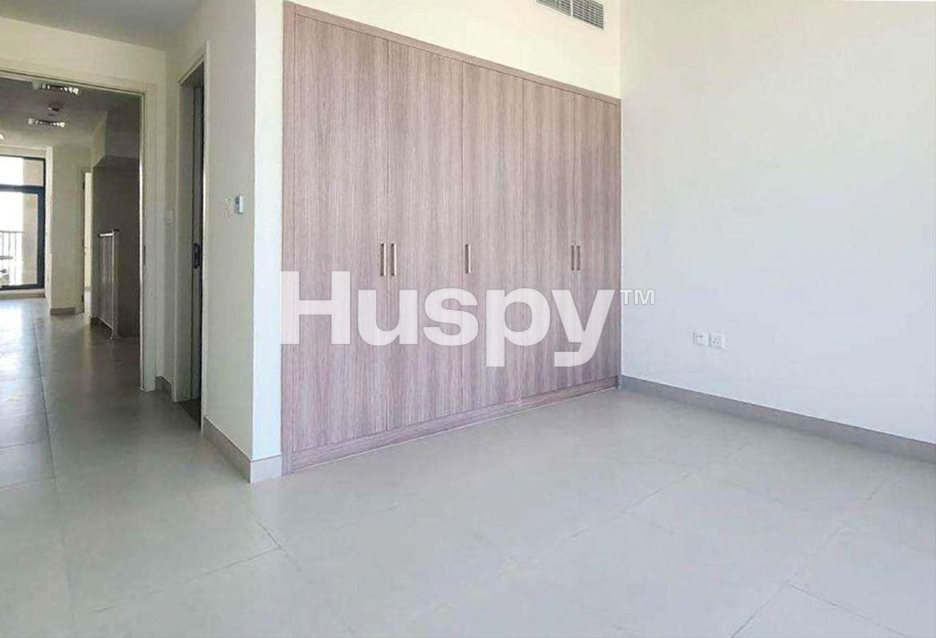 Largest Plot | Corner Unit | Vacant photo 6