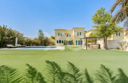 Villa - 4 Bedrooms - 4 Bathrooms for rent in District 8 - Jumeirah Park - Dubai