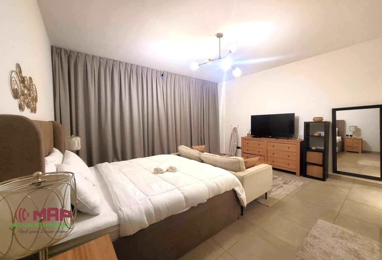 Community View | Fully Furnished | Spacious photo 11