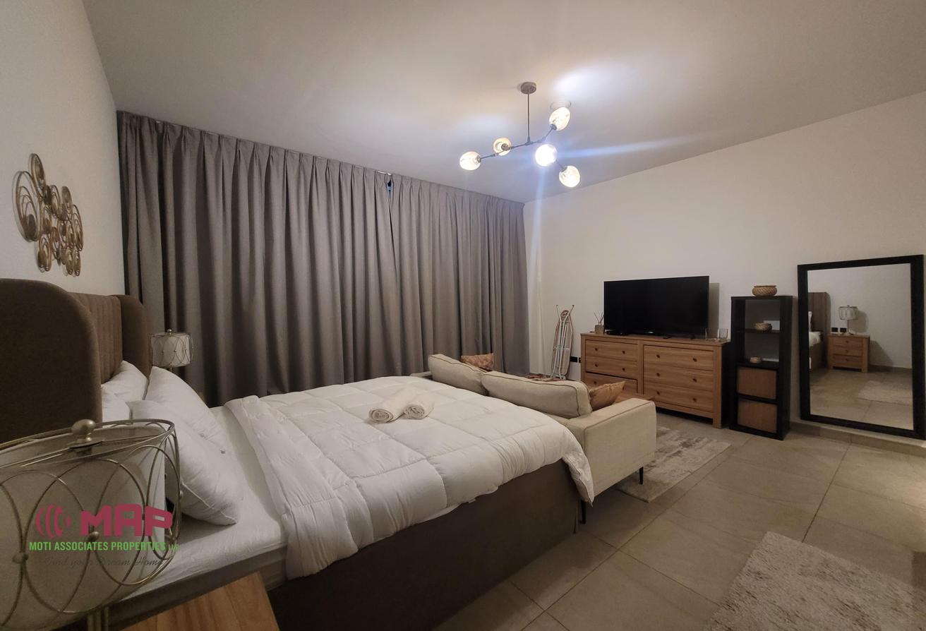 Community View | Fully Furnished | Spacious photo 3
