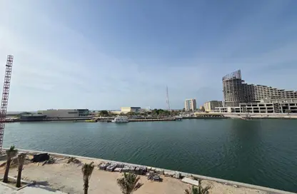 شقة - 4 غرف نوم - 5 حمامات للبيع في مساكن كريستال - جزيرة مريم - الخان - الشارقة