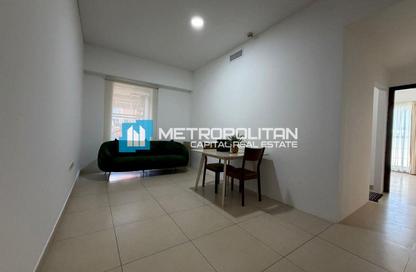 Apartment - 1 Bedroom - 2 Bathrooms for rent in The Wave - Najmat Abu Dhabi - Al Reem Island - Abu Dhabi