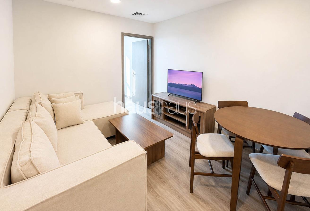 Fully upgraded |Brand New Furniture |Chiller Free photo 3