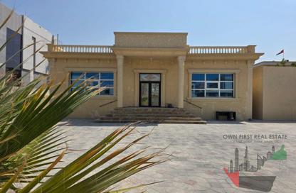 Villa - 4 - 6 for rent in Nad Al Sheba 4 - Nad Al Sheba - Dubai