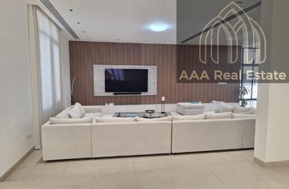 Villa - 5 - 5 for rent in Al Aweer 1 - Al Aweer - Dubai
