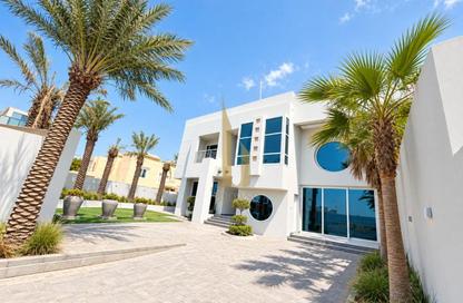 Villa - 5 - 5 for rent in Jumeirah 1 Villas - Jumeirah 1 - Jumeirah - Dubai