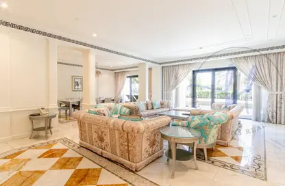 Duplex - 3 Bedrooms - 4 Bathrooms for sale in Palazzo Versace - Culture Village - Dubai