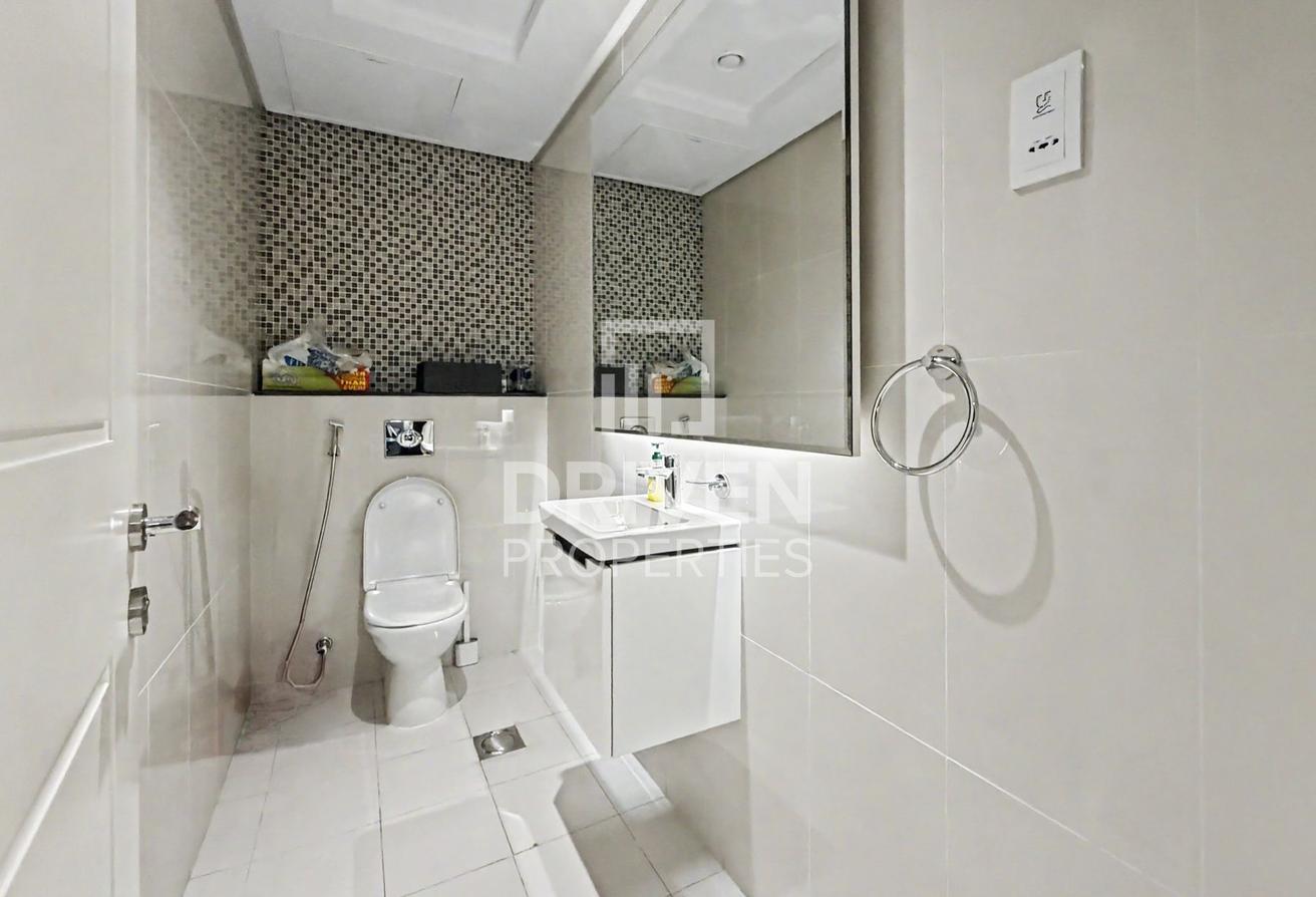 Large Size | Furnished | Amazing Amenities photo 8