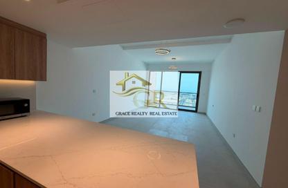 Apartment - 2 - 3 for rent in Riva Residence - Maritime City - Dubai