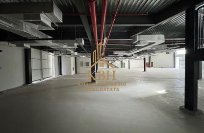 Warehouse - Studio - 4 Bathrooms for rent in Industrial Area 17 - Sharjah Industrial Area - Sharjah