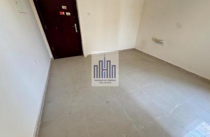 Apartment - Studio - 1 Bathroom for rent in Muwaileh - Sharjah
