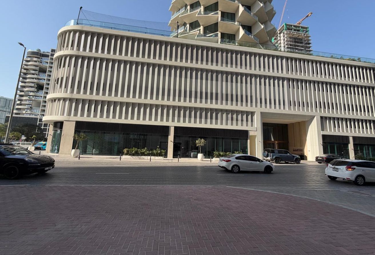 Studio shop in Binghatti Royale, Jumeirah Village Circle: 8