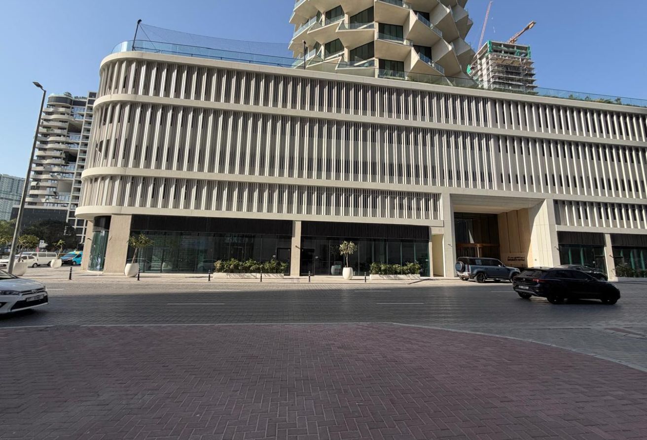Studio shop in Binghatti Royale, Jumeirah Village Circle: 7