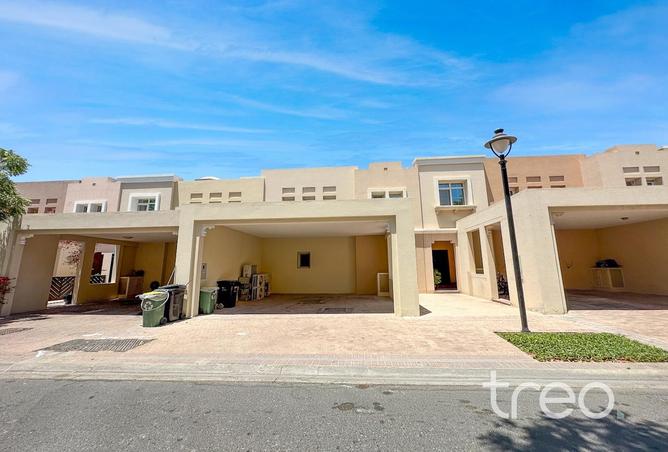 74251316 - Property Image 2